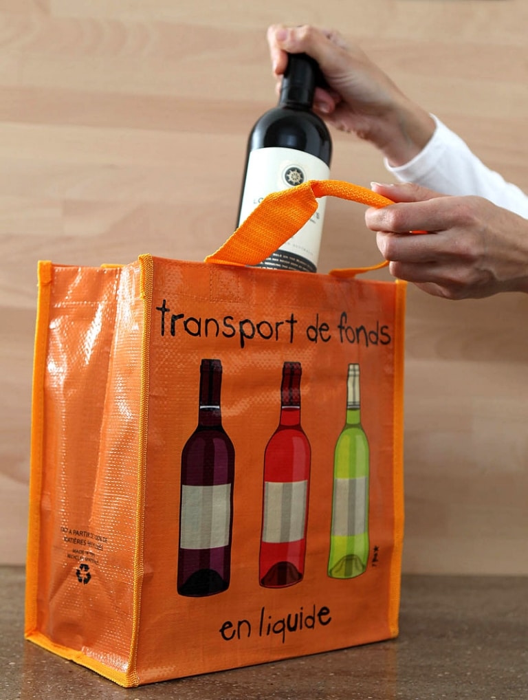 Bottle bags to safely carry 2 to 6 bottles Bottle bags to safely carry 2 to 6 bottles